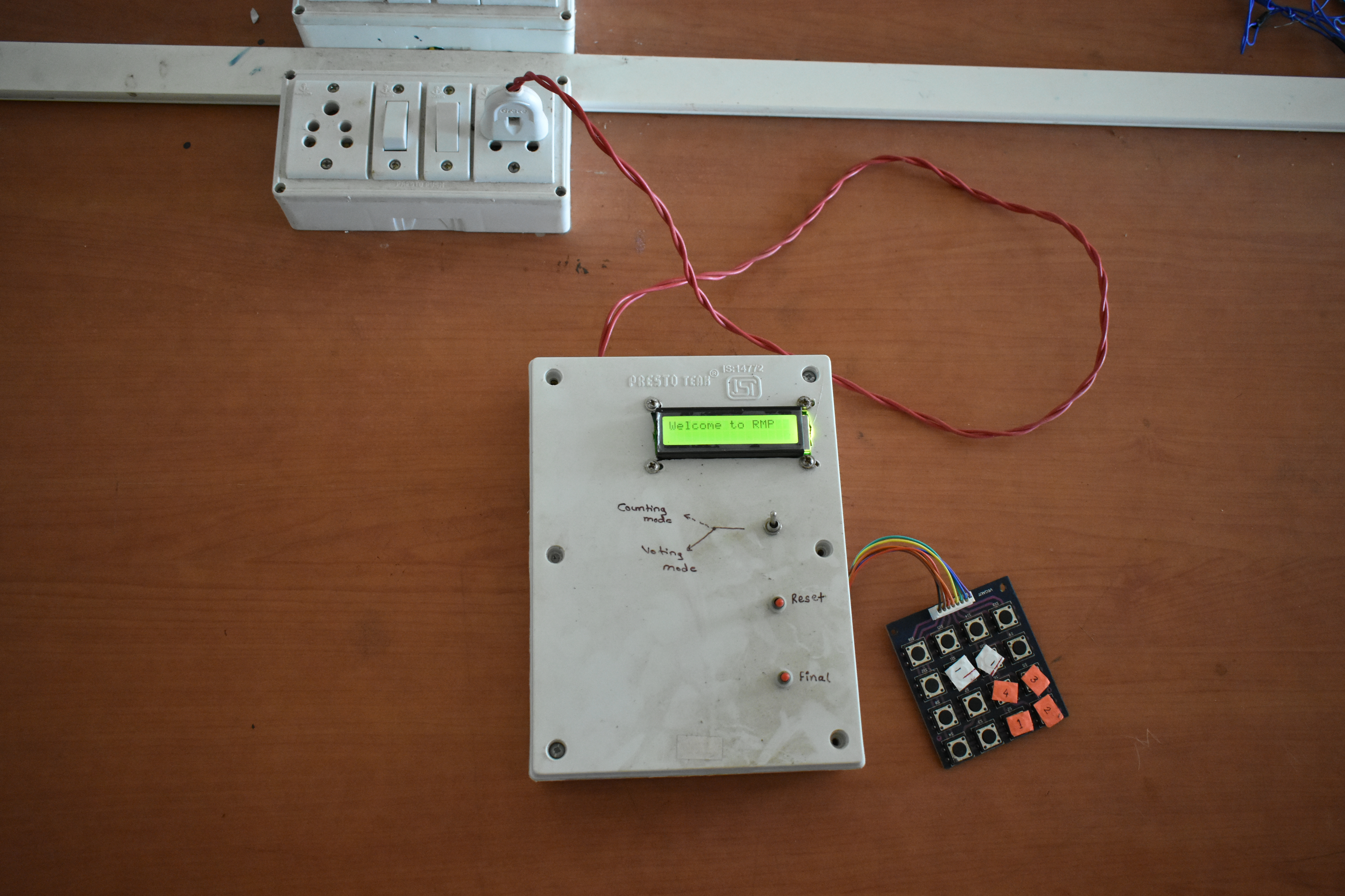ELECTRONIC VOTING MACHINE.jpg